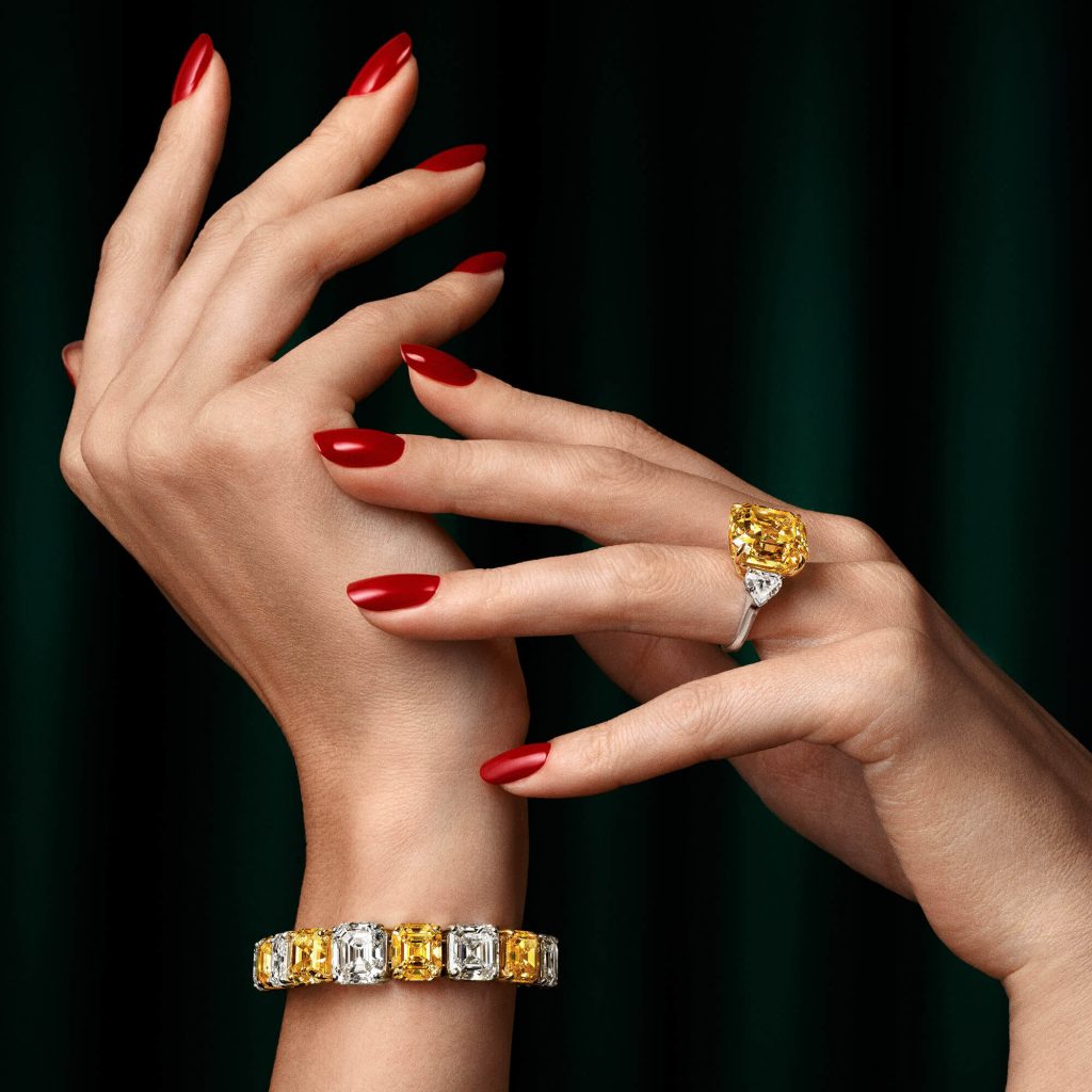 Graff diamonds yellow diamond set