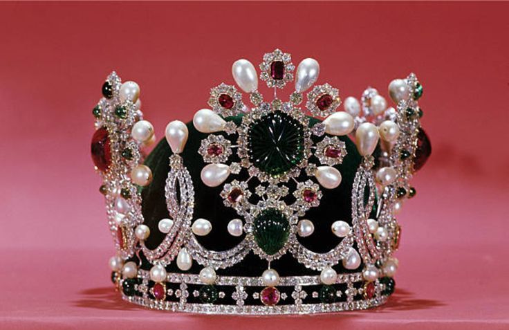 Legendary Crowns and Tiaras