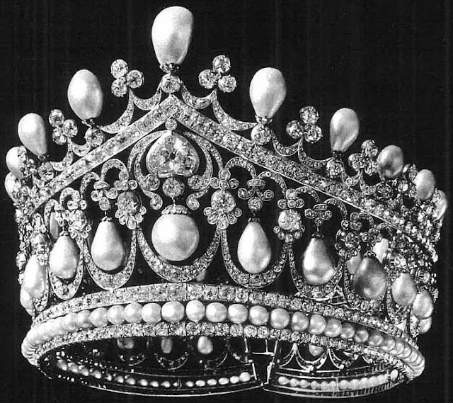 Legendary Crowns And Tiaras