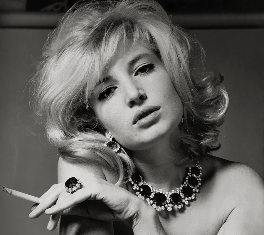 monica vitti wearing emerald jewels