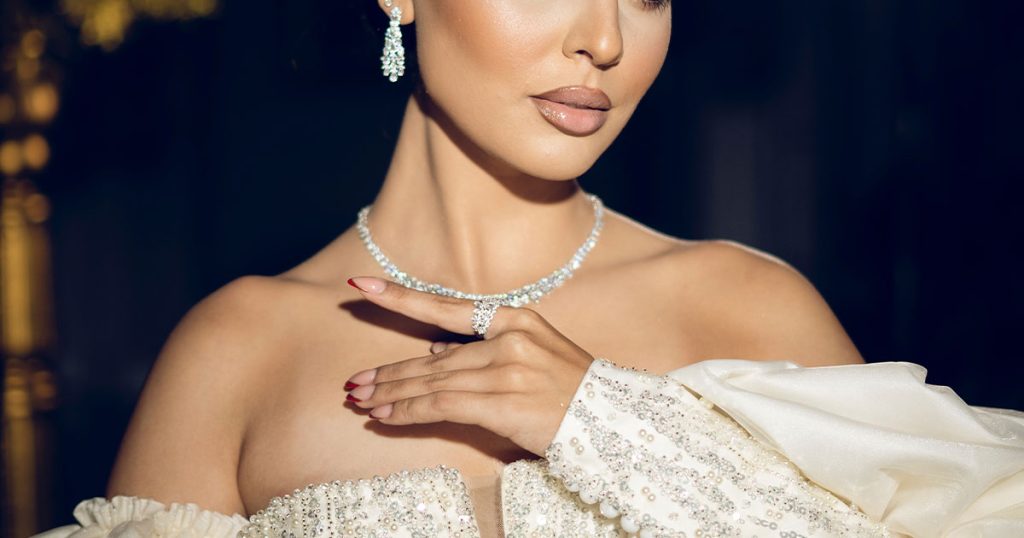 Statement diamond necklace