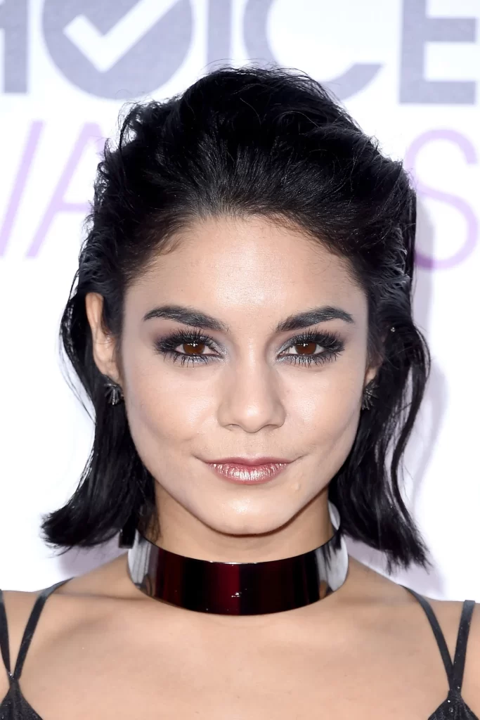Vanessa Hudgens at the 2016 People's Choice Awards