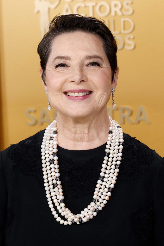 Isabella Rossellini in Rosellini pearls