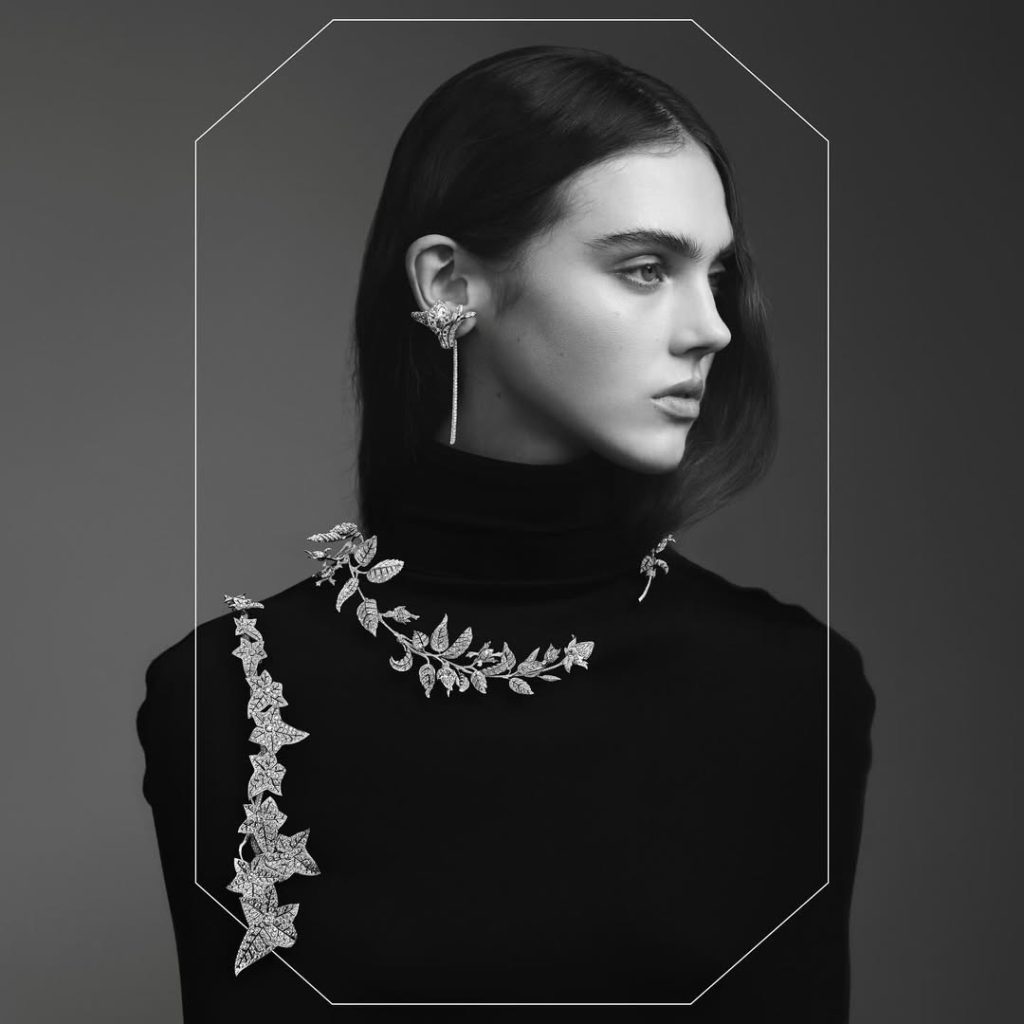 boucheron rosier necklace with diamonds