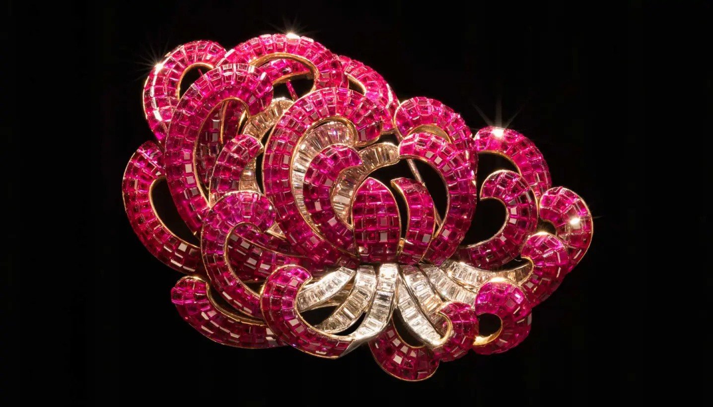 van-cleef-arpels-timeless-art-deco-exhibition-sewelo