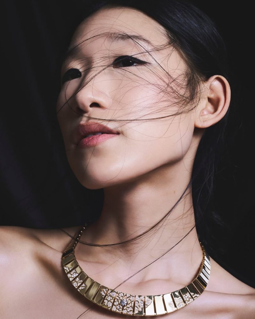 chanel gold and diamond necklace