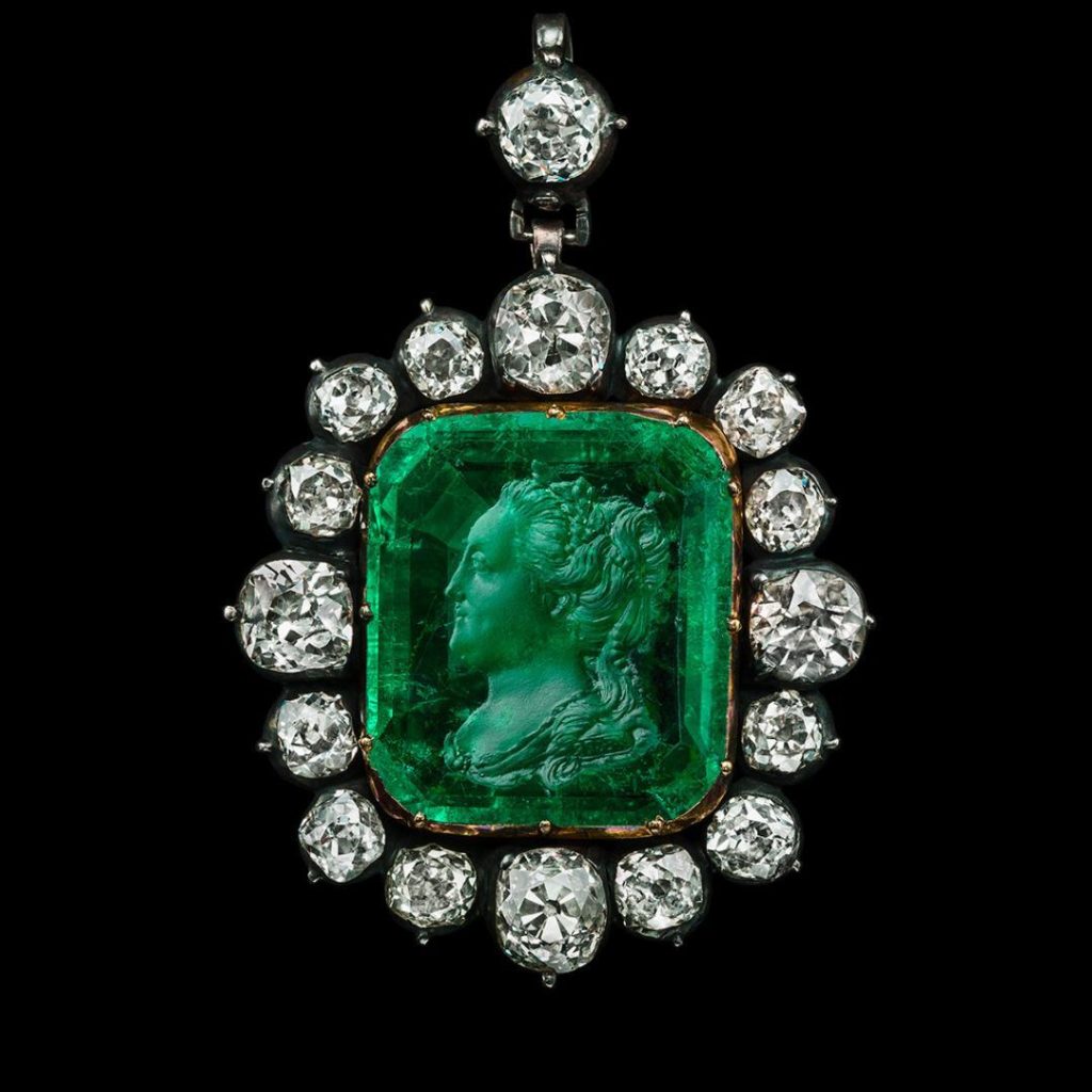 emerald and diamond intaglio pendant