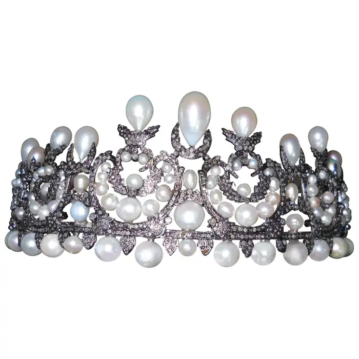 diamond and pearl crown