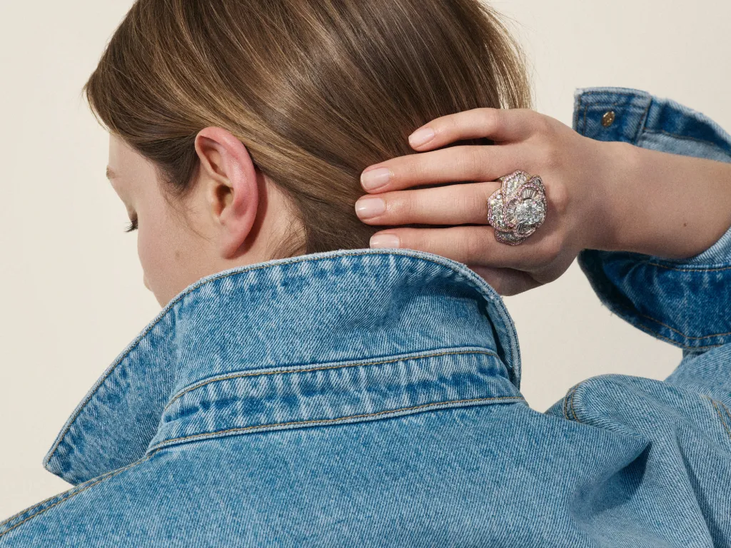 symbole camélia rose ring from the chanel signes & symboles high jewelry collection