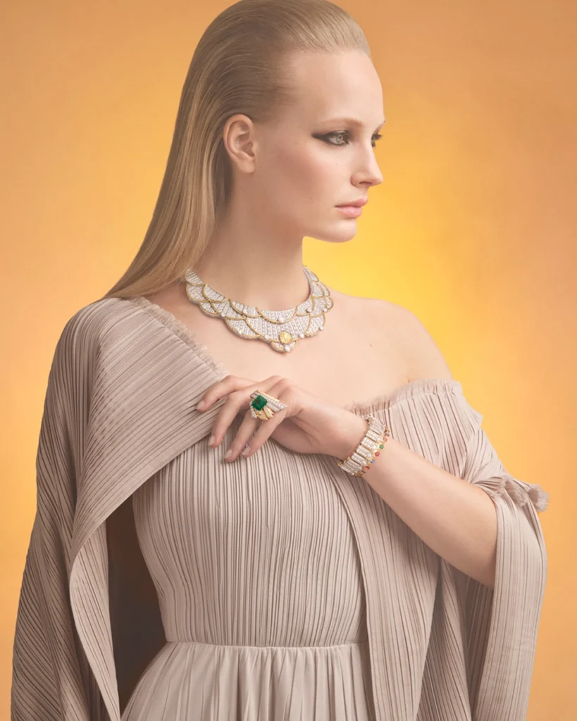 van cleef fascinating egypt beaute-legendaire-necklace