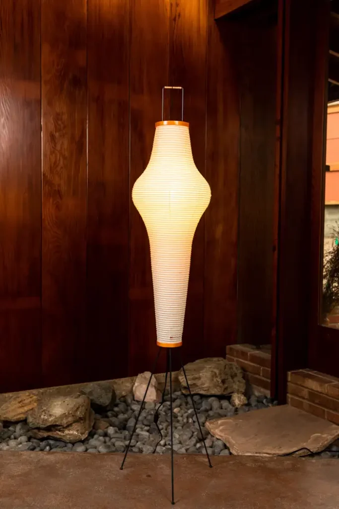 isamu-noguchi-akari-light-sculpture
