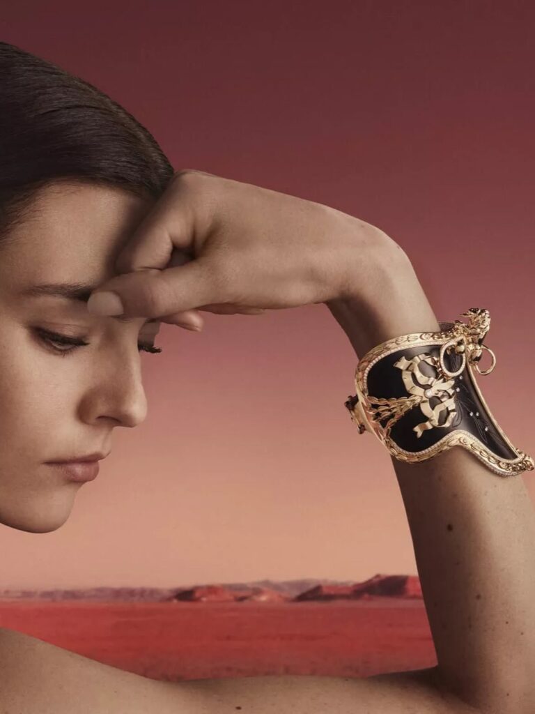 Sellette cuff from hermes into the horsecapes
