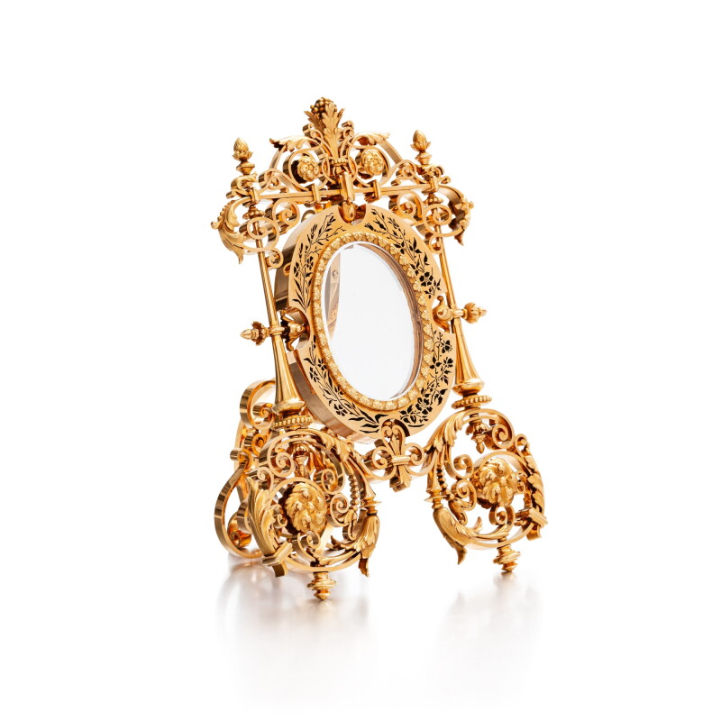 gold photo frame