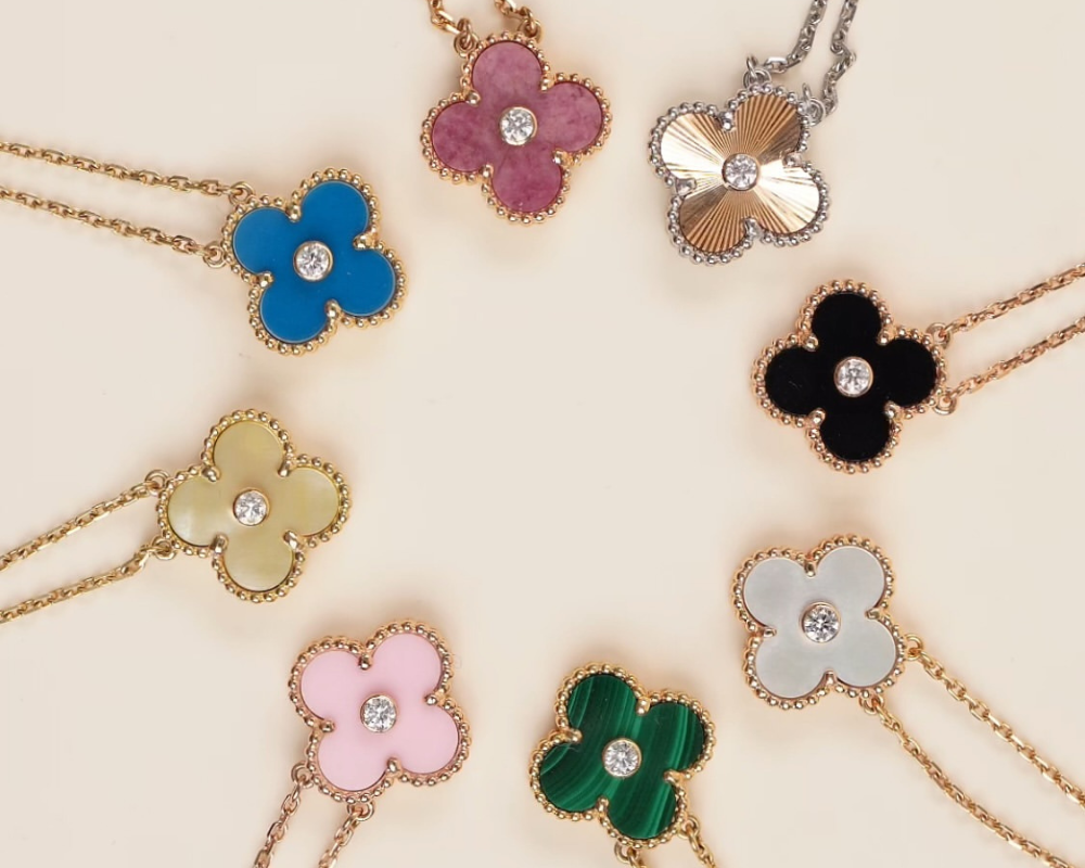 van-cleef-arpels-holiday-pendant-sewelo