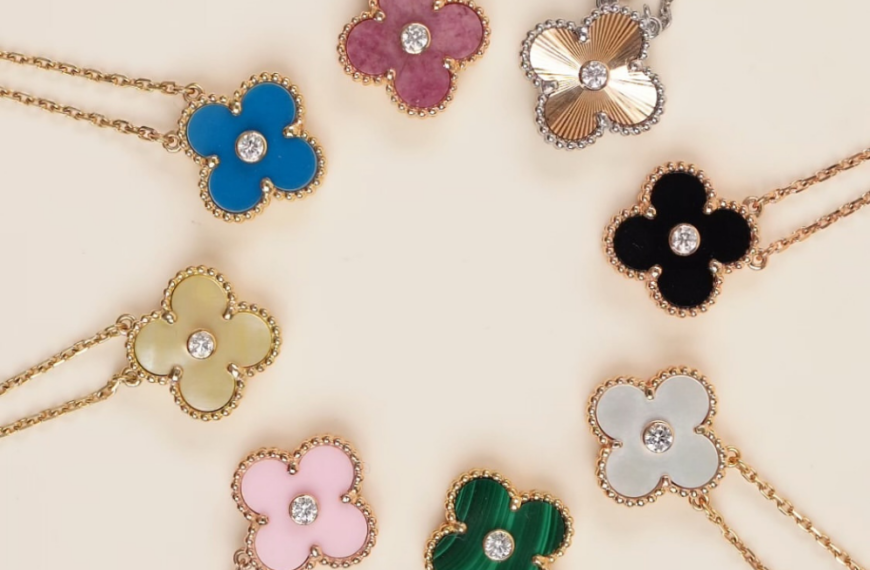 van-cleef-arpels-holiday-pendant-sewelo