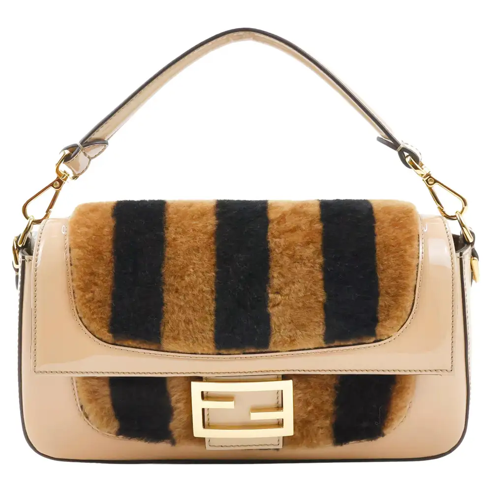 mutton detail shoulder bag