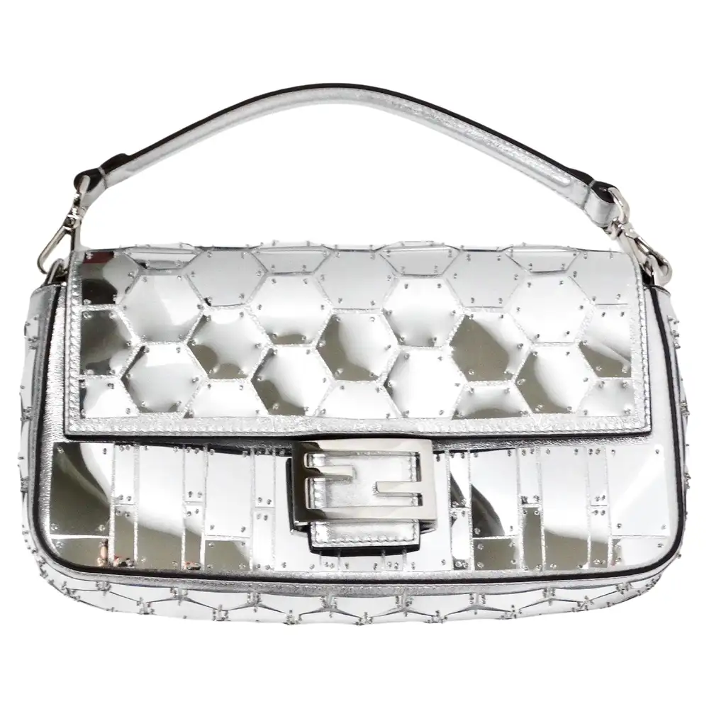 nicki minaj fendi baguette bag